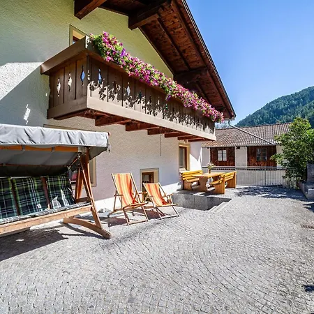 Rieglhof Geiernest * Caprone